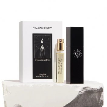 Hypnotizing Fire Parfum Travel Spray + Traveller Case